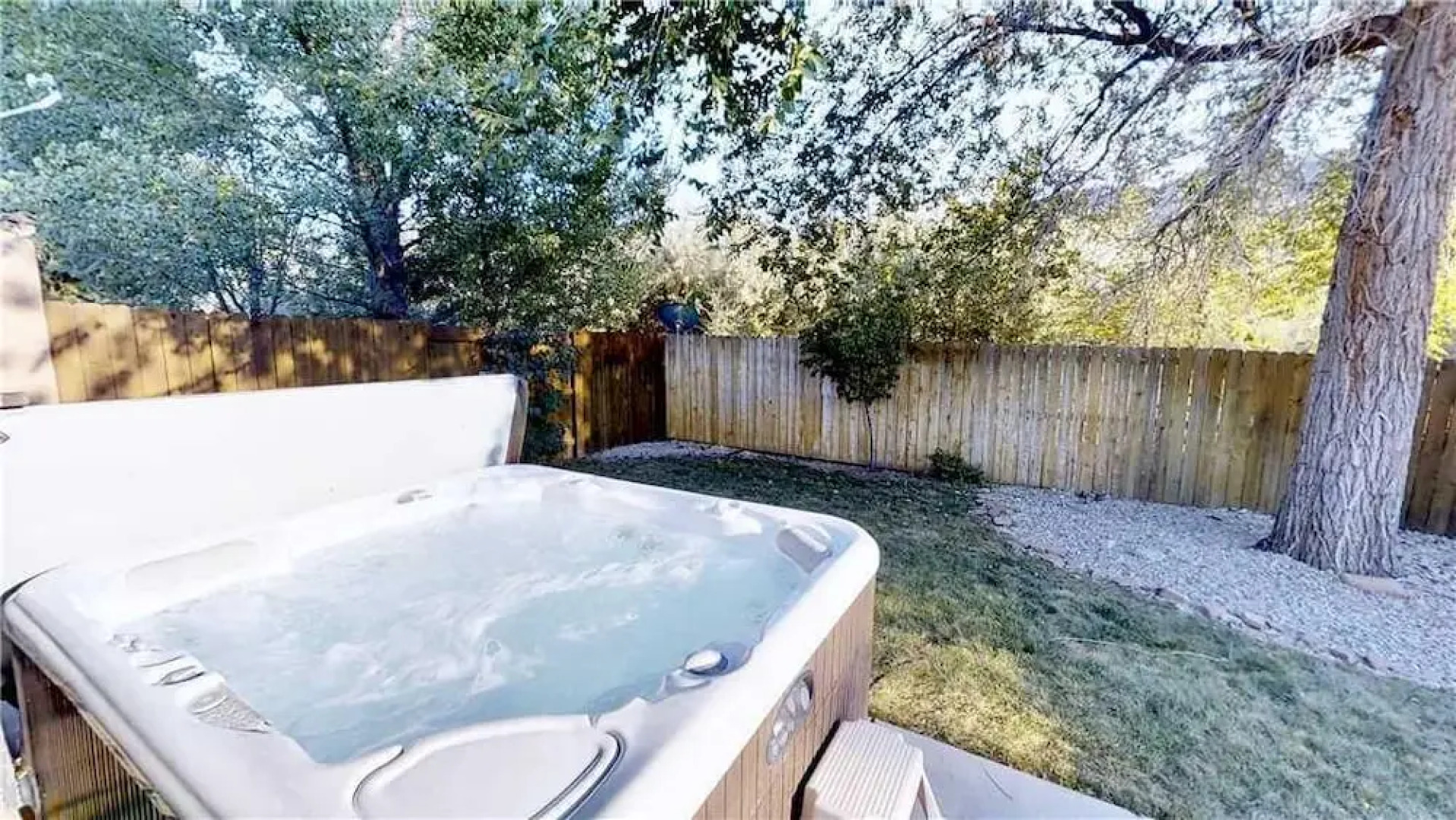 Canyonlands West 381 by RedAwning