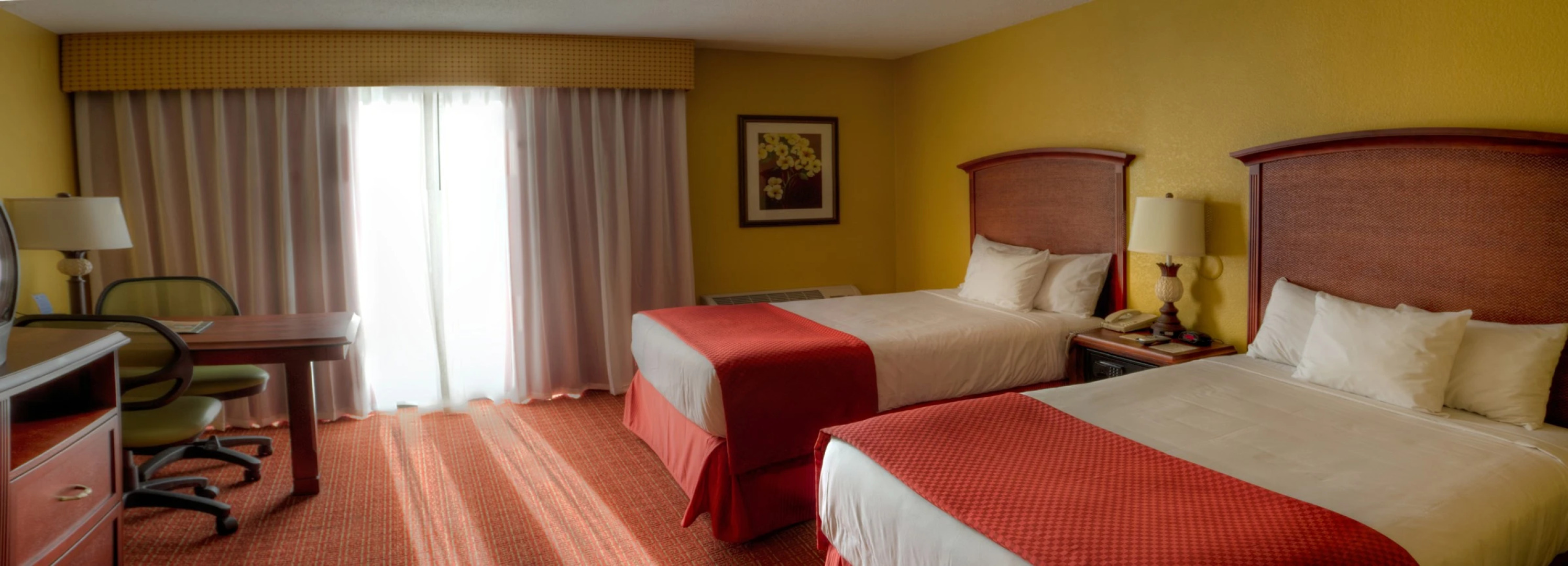 Rosen Inn, closest to Universal