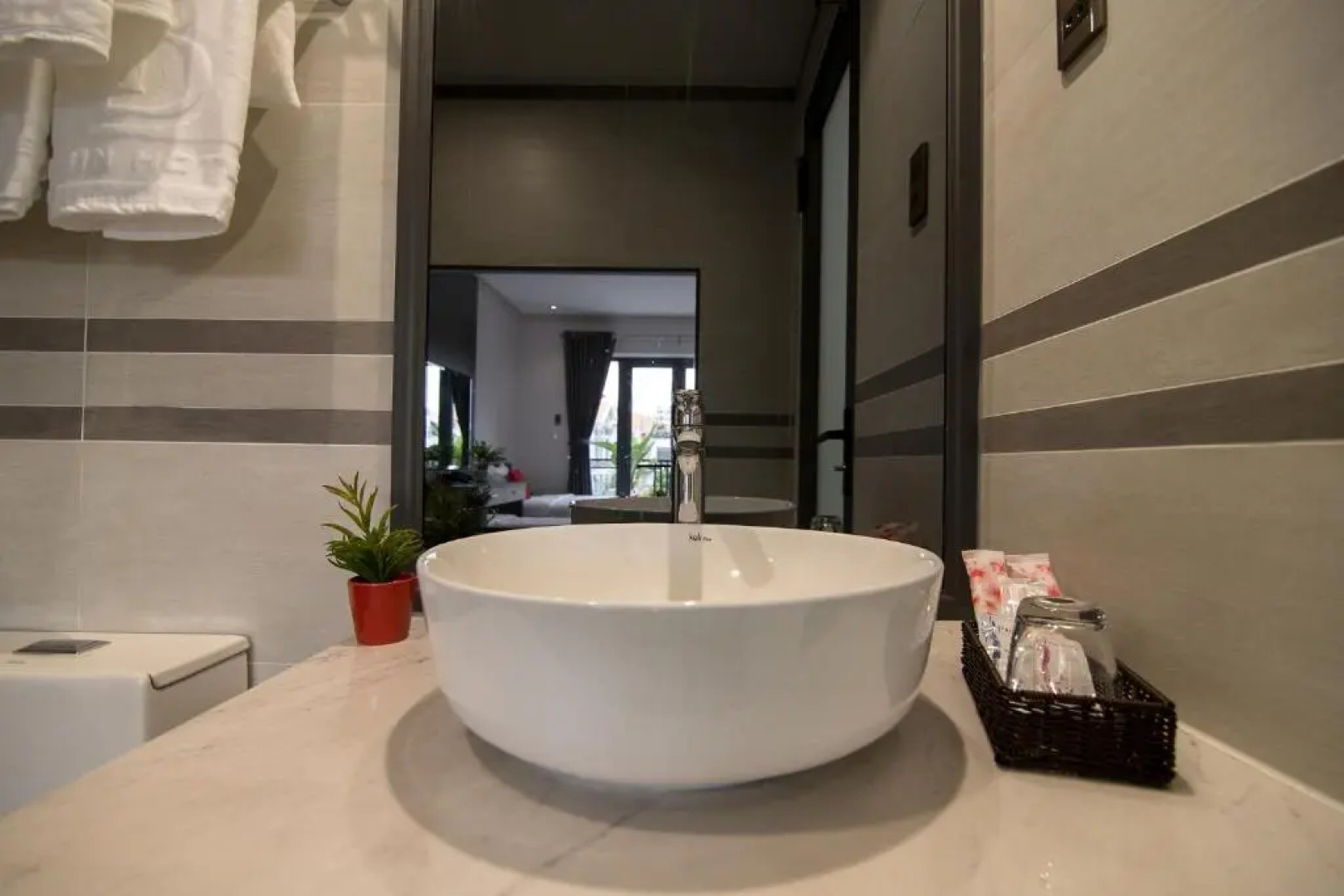 Bin Bin Hotel 7 - Near Ton Duc Thang University