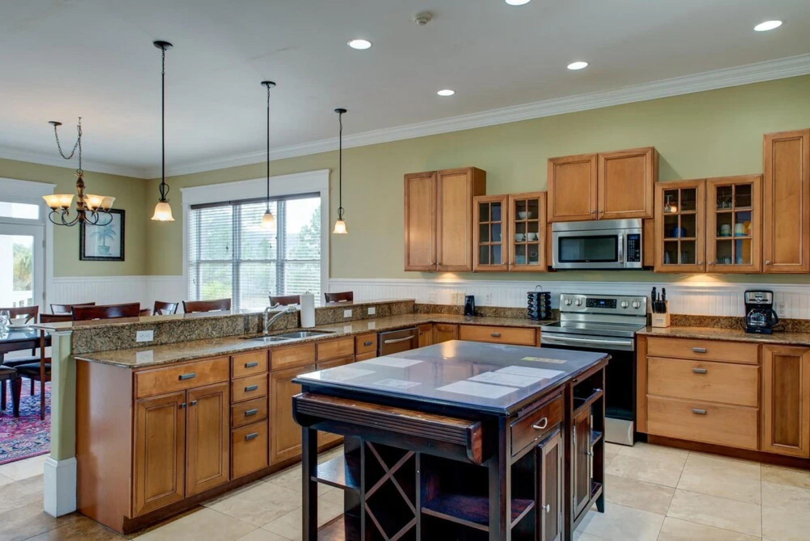 Purple Parrot - 200 Leonora Ct