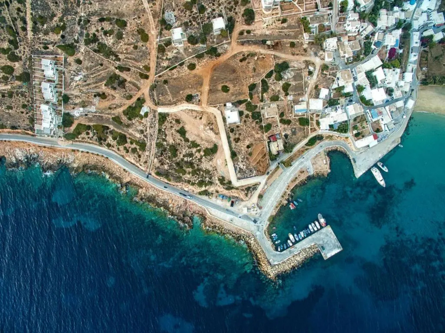 Pahivouni Studios & Suites