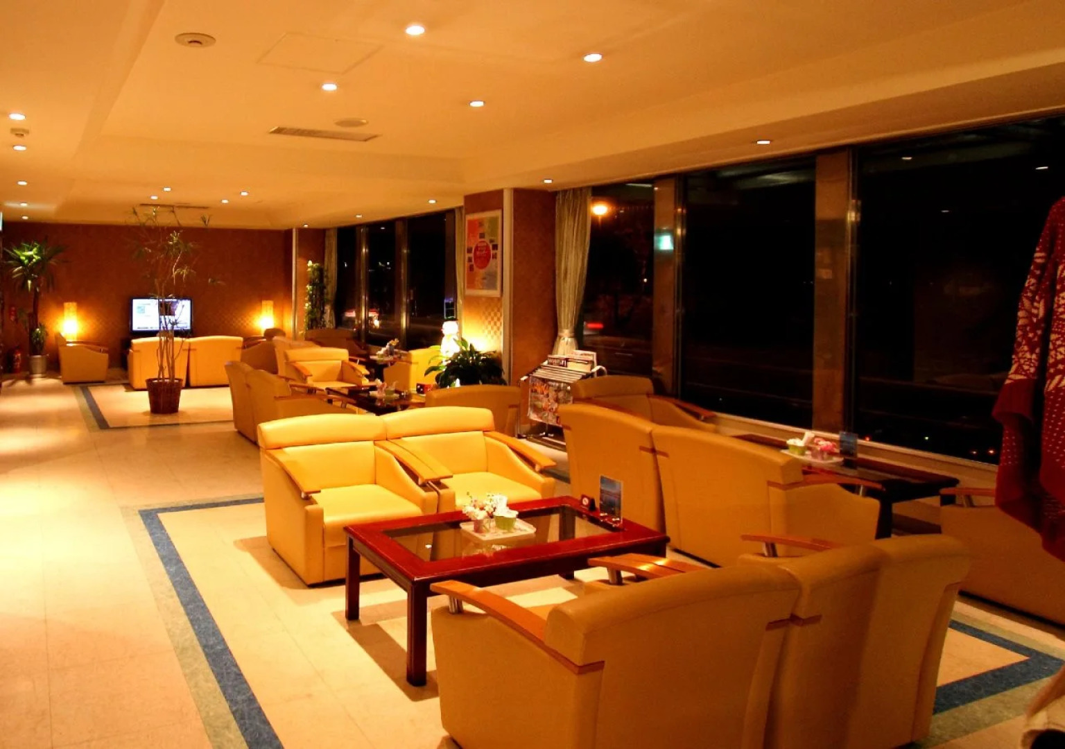Suwa Lakeside Hotel
