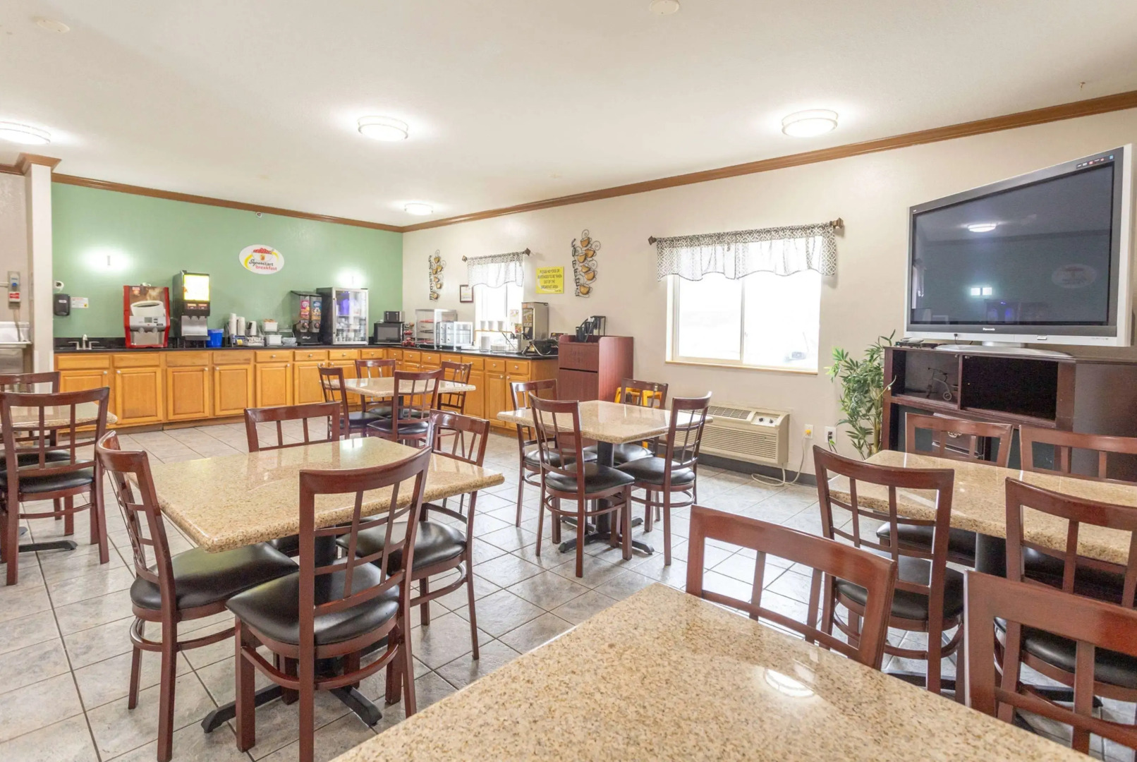 Super 8 by Wyndham Big Rapids