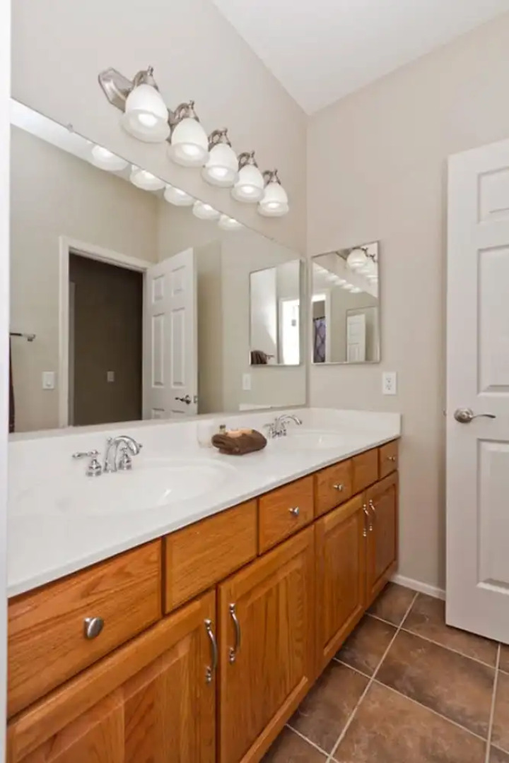 Peoria Desert Splendor 5 BR by Casago