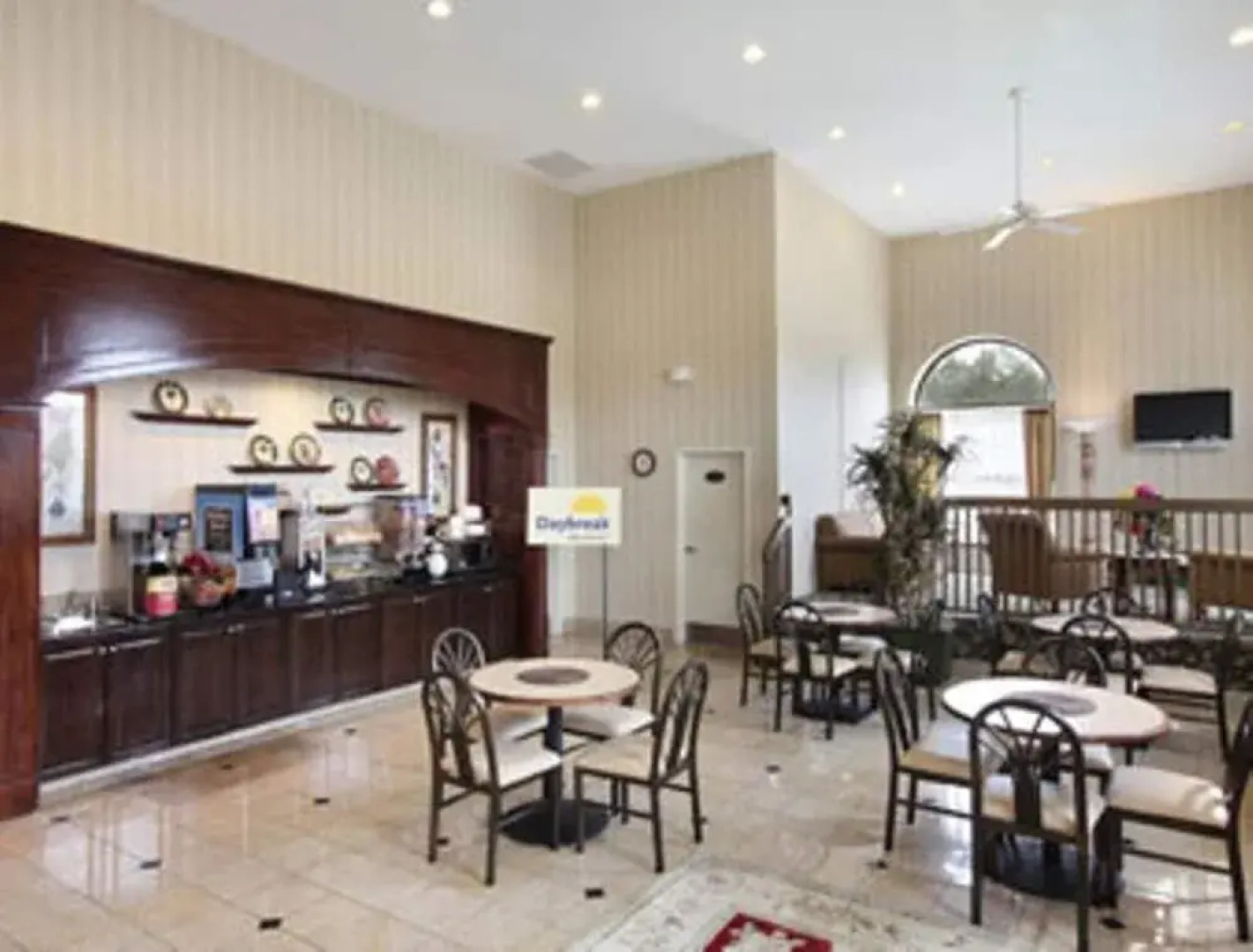 Days Inn & Suites Columbia Airport