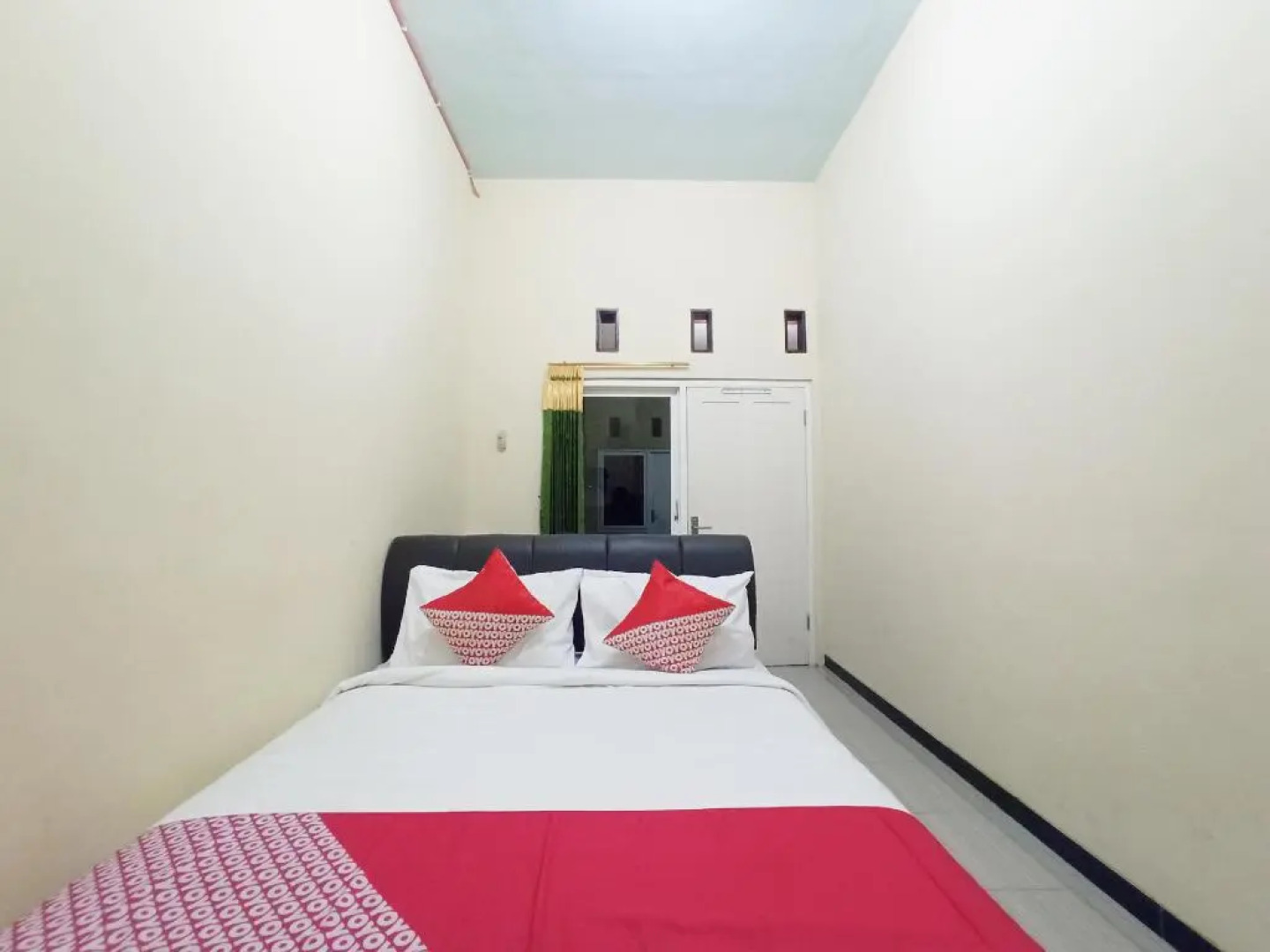 OYO 3298 Bromo Guest House Family