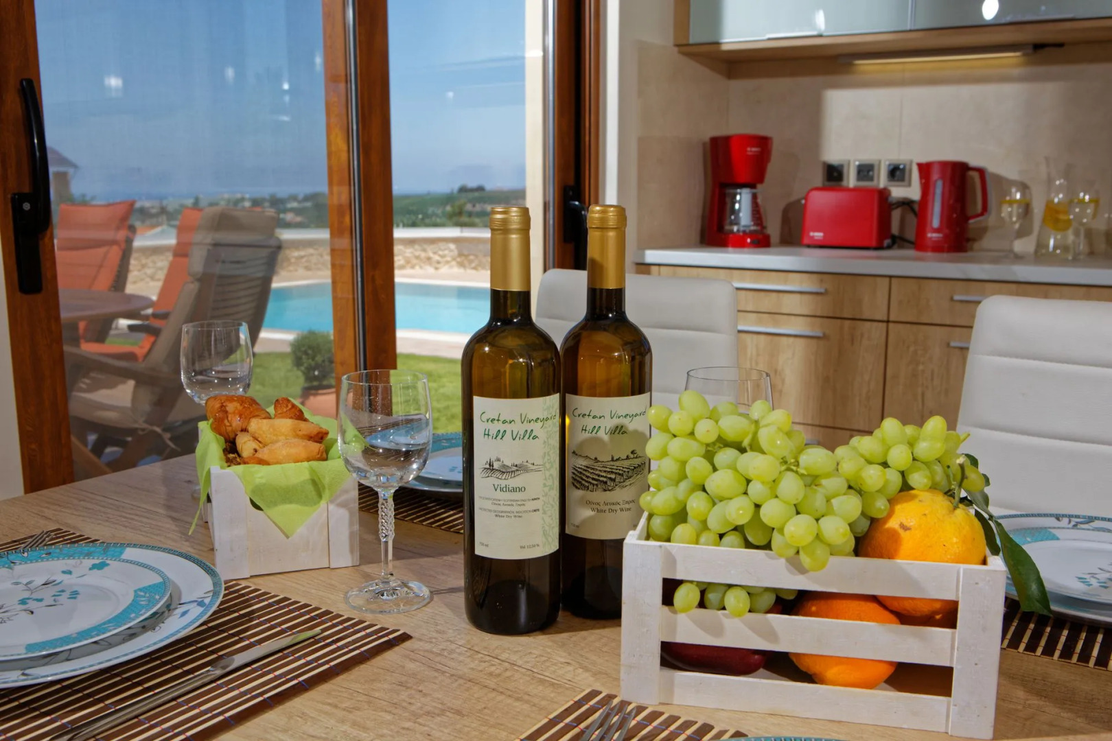 Cretan Vineyard Hill Villa Private Pool, Panoramic View, Beautiful Vineyard