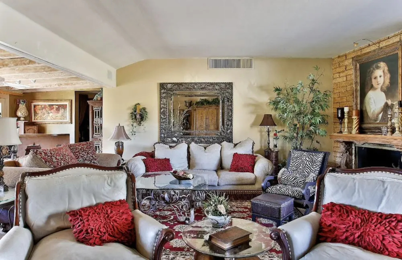 Ellen's Paradise Retreat