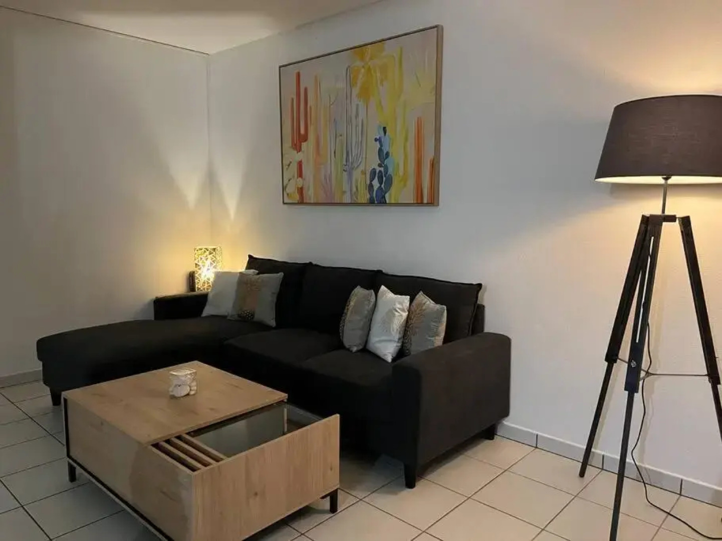 Zabana Lodge, dans un jardin tropical avec piscine