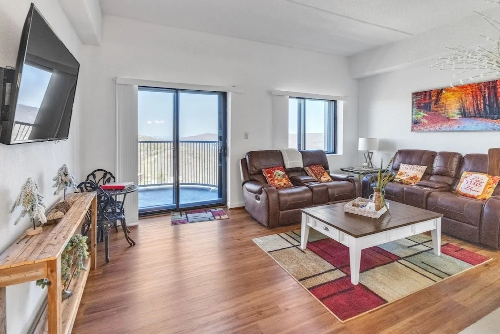 Handsome Condo, View in Sugar Mountain, Heated Pool & Jacuzzi by RedAwning