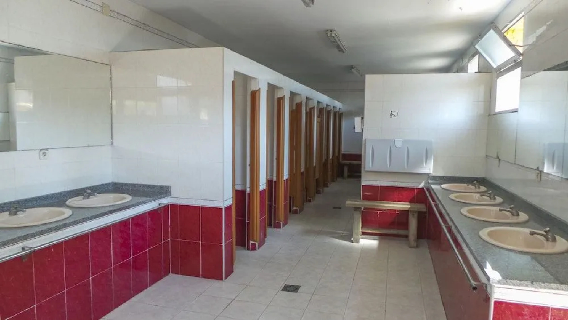 Bungalows Camping Alpha Madrid