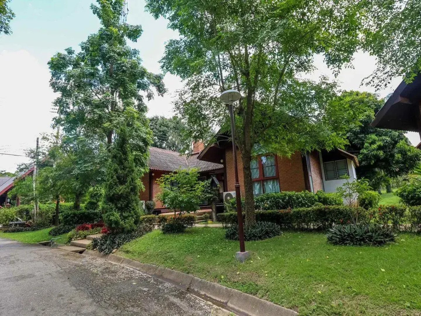 NIDA Rooms Sahakon 108 Sunrise