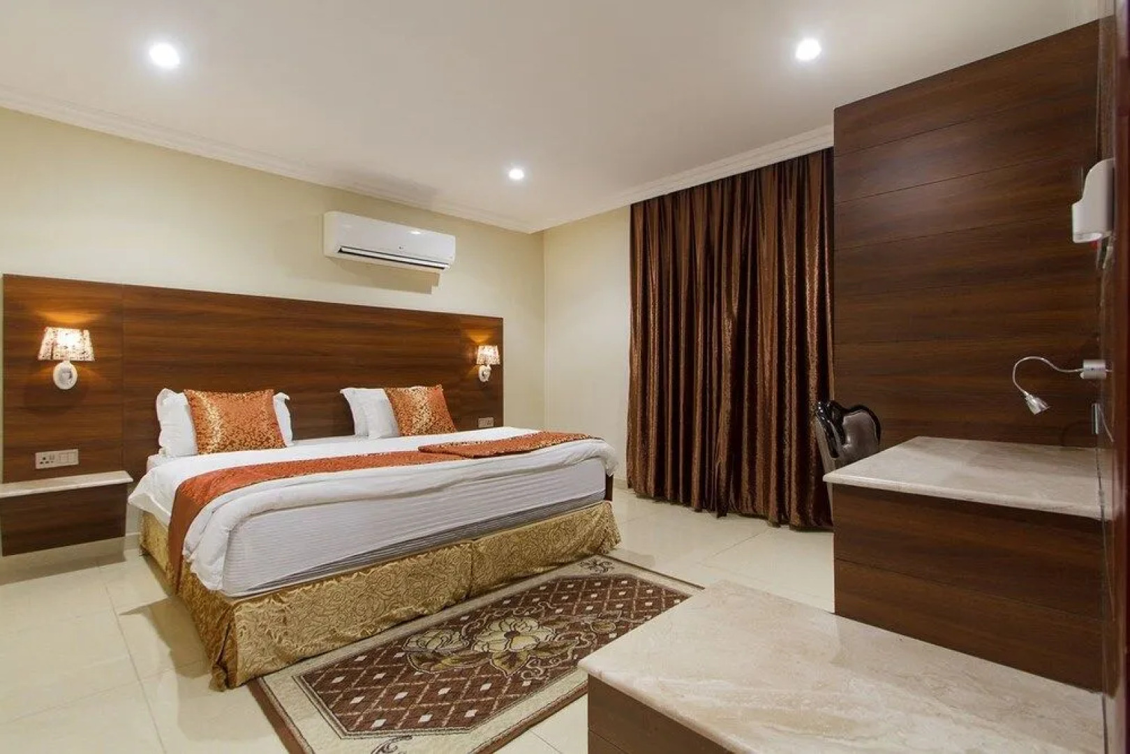 Al Bustan Hotel Suites