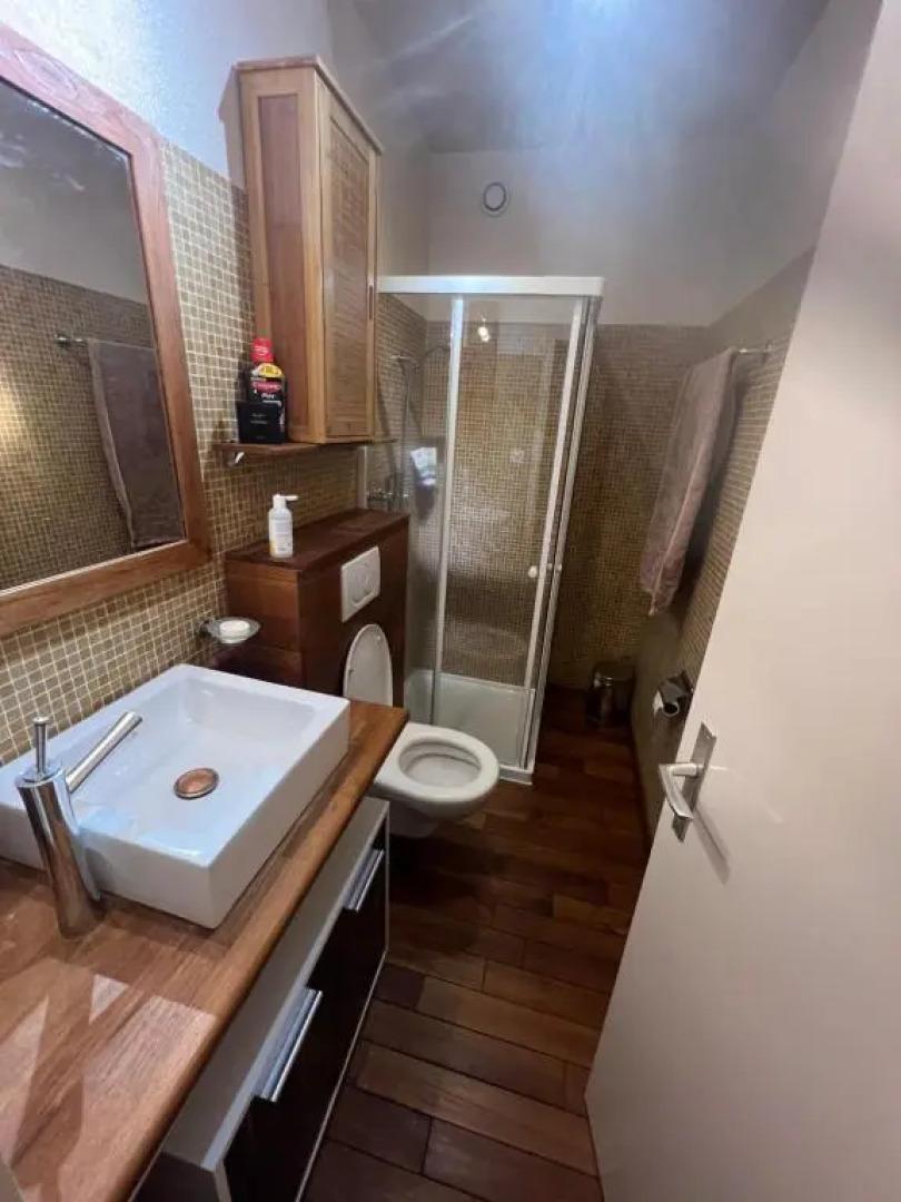 Magnifique studio avec piscine vue sur le lac