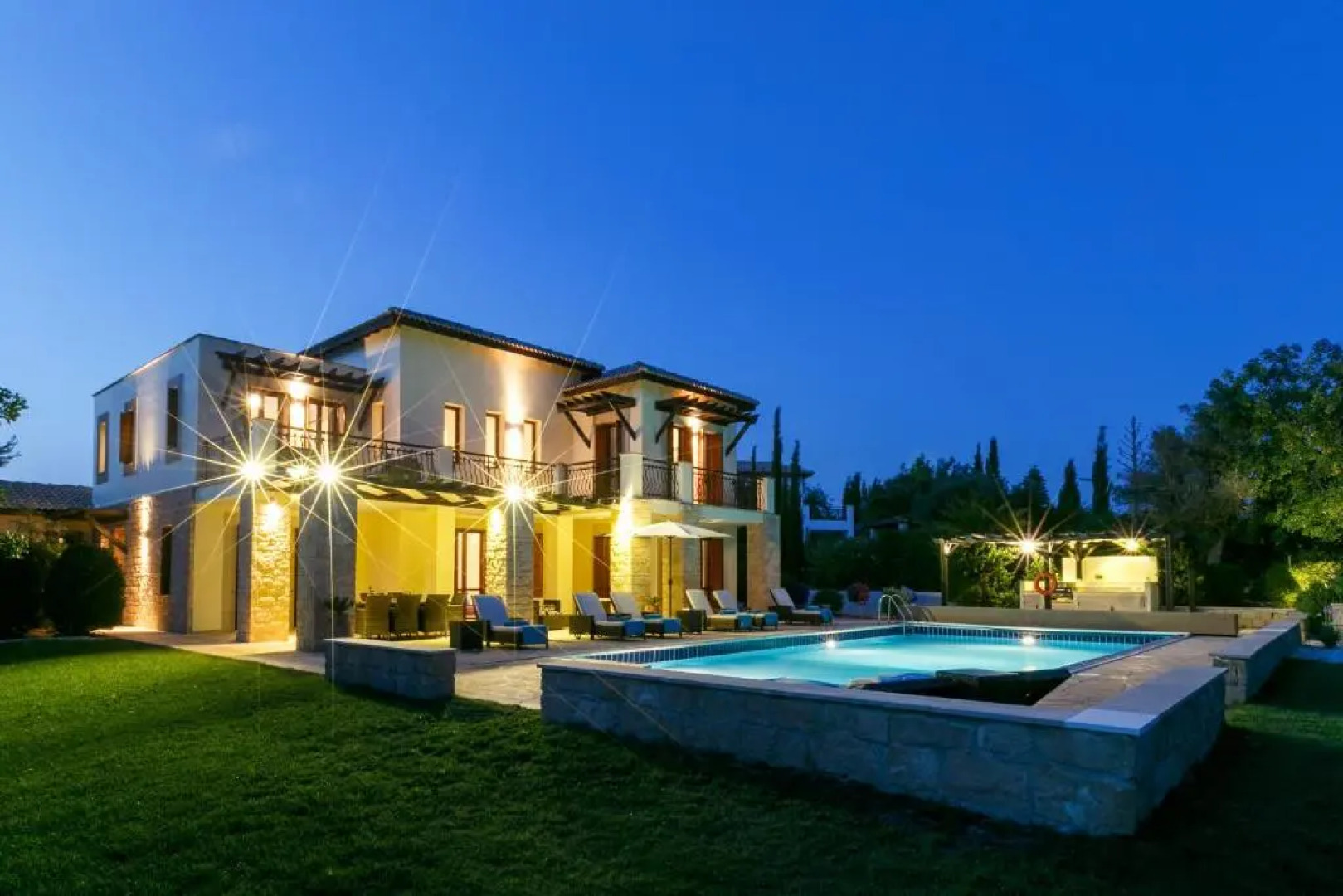 4 bedroom Villa Galinios with large private pool, Aphrodite Hills Resort