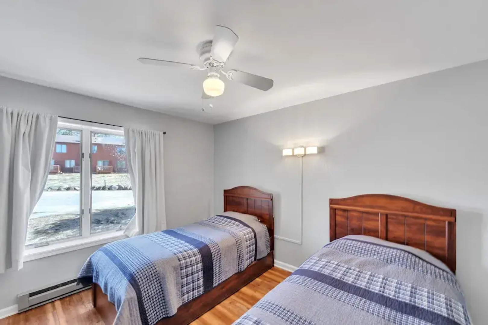 Upper Sleighride 25l - Wrap-around Deck End Unit 3 Bedroom Townhouse by The Summit at Gore Mountain