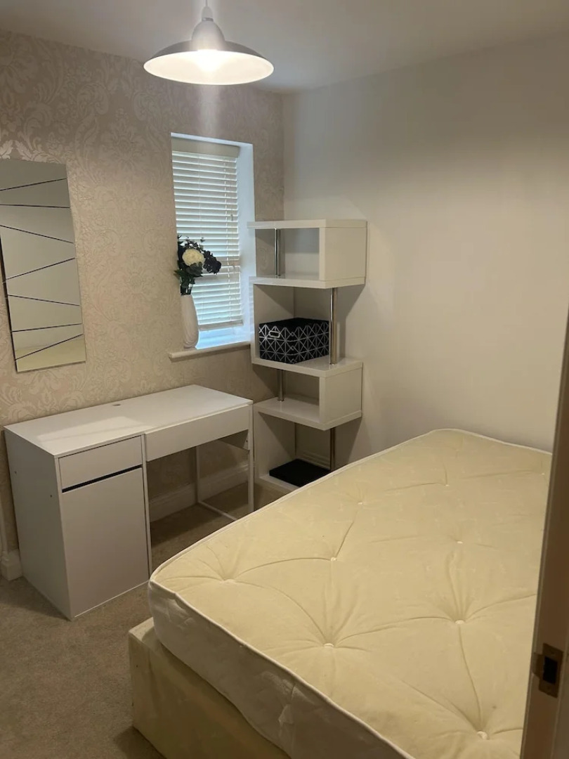 Inviting 2-bed Apartment in Bushey