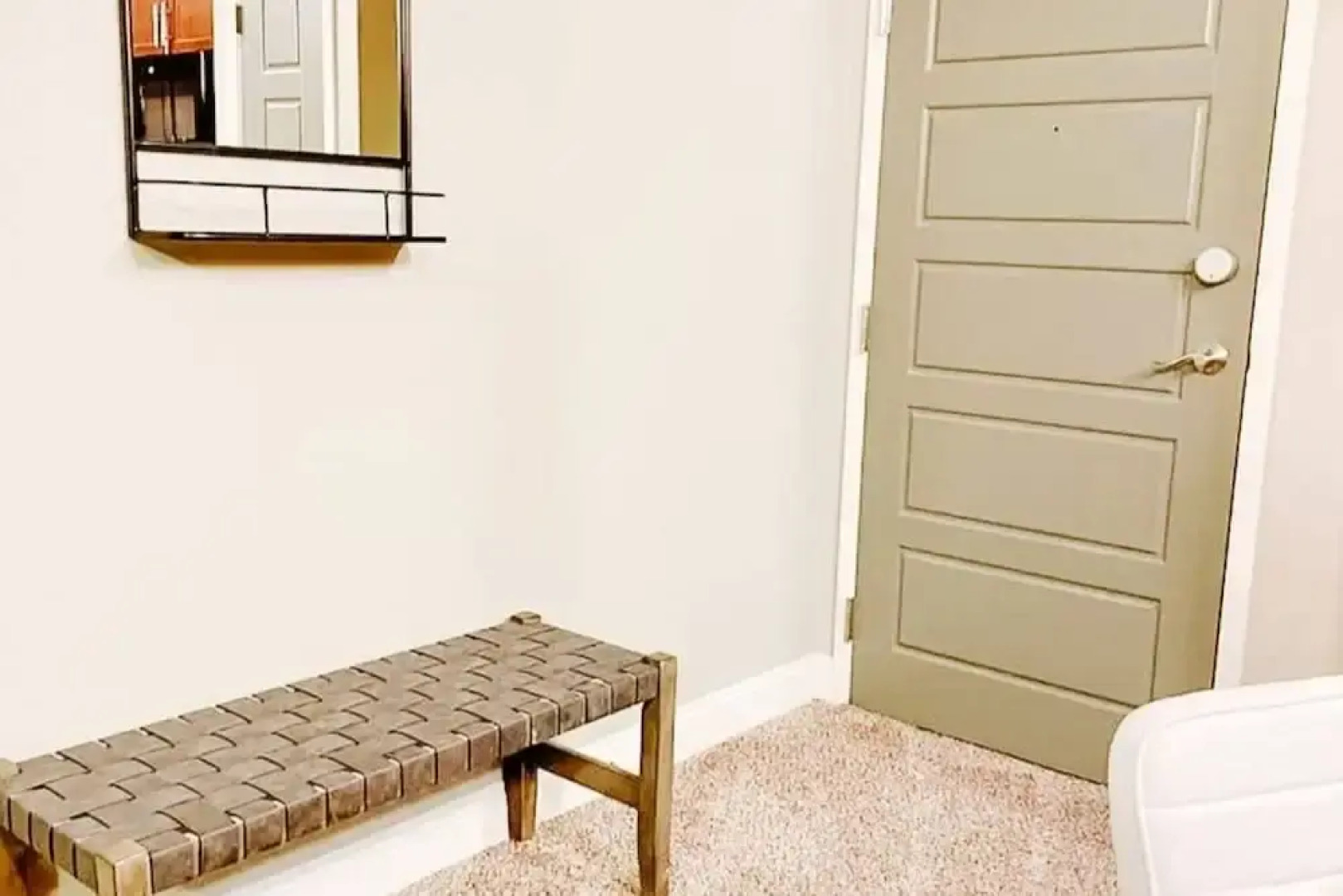 West Des Moines- Garage Gym Pool Jordan Creek