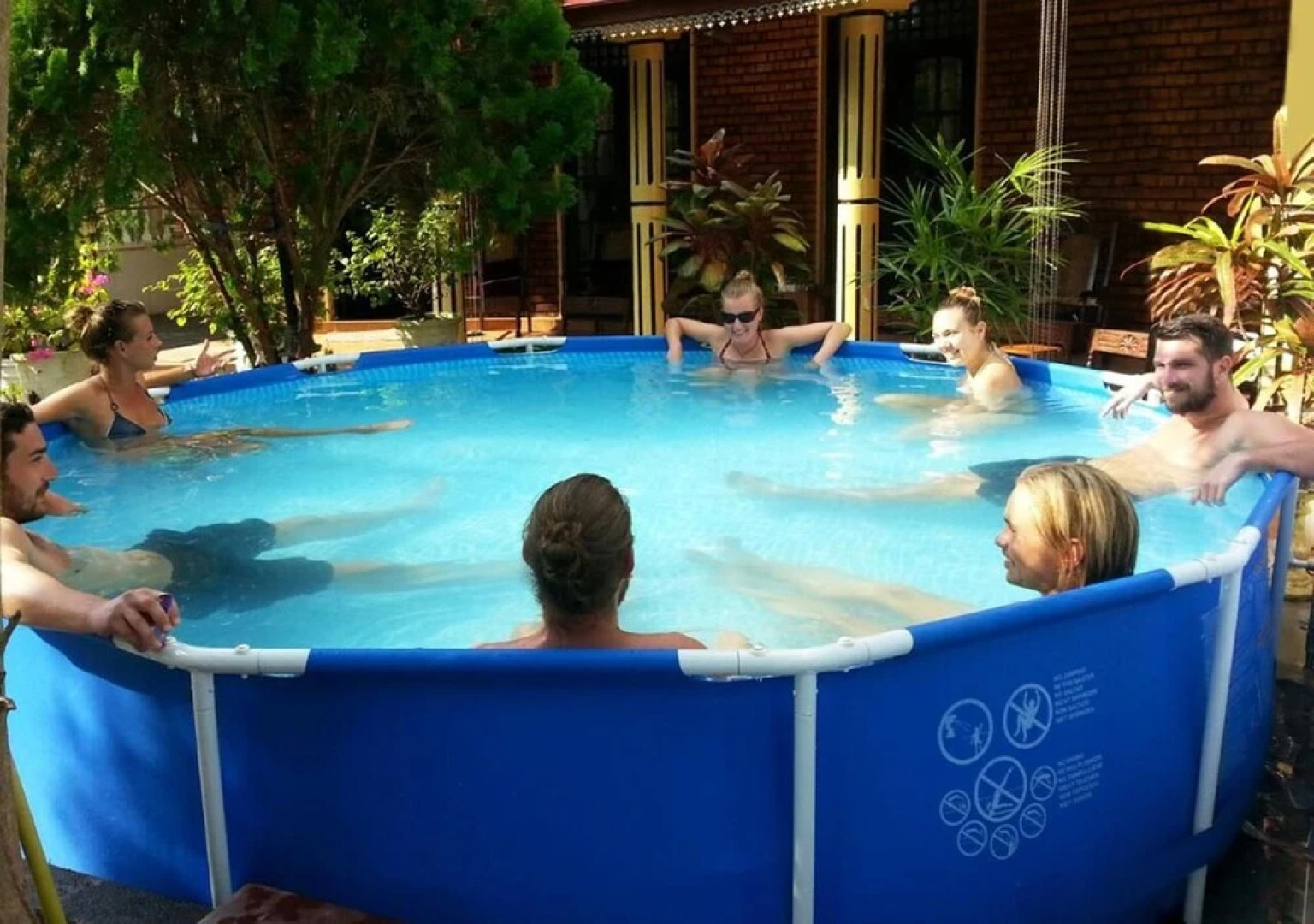 Lavinia Beach Hostel