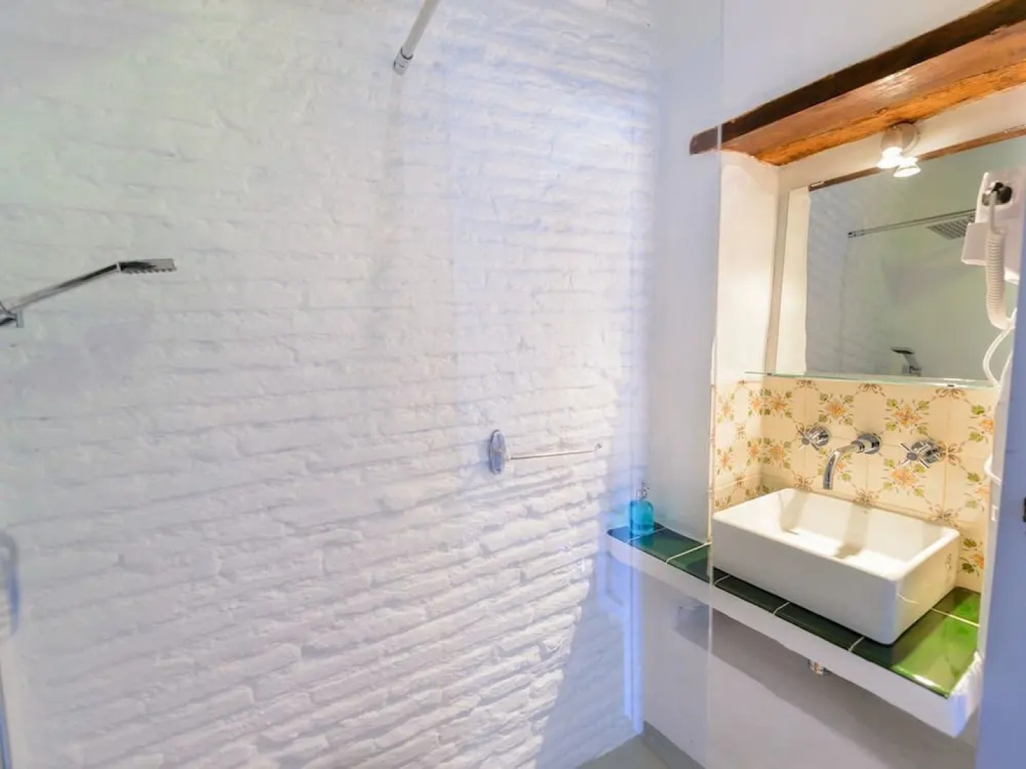 Casa DE LA Tita Vitoria