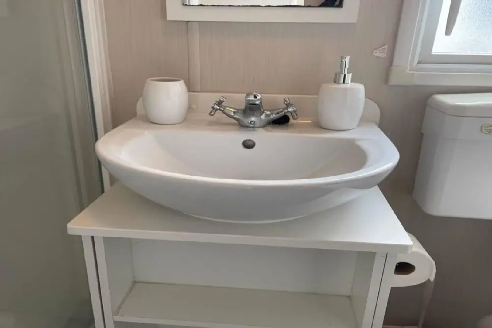 Immaculate 2-bed Sleeps 6 in Pevensey Bay