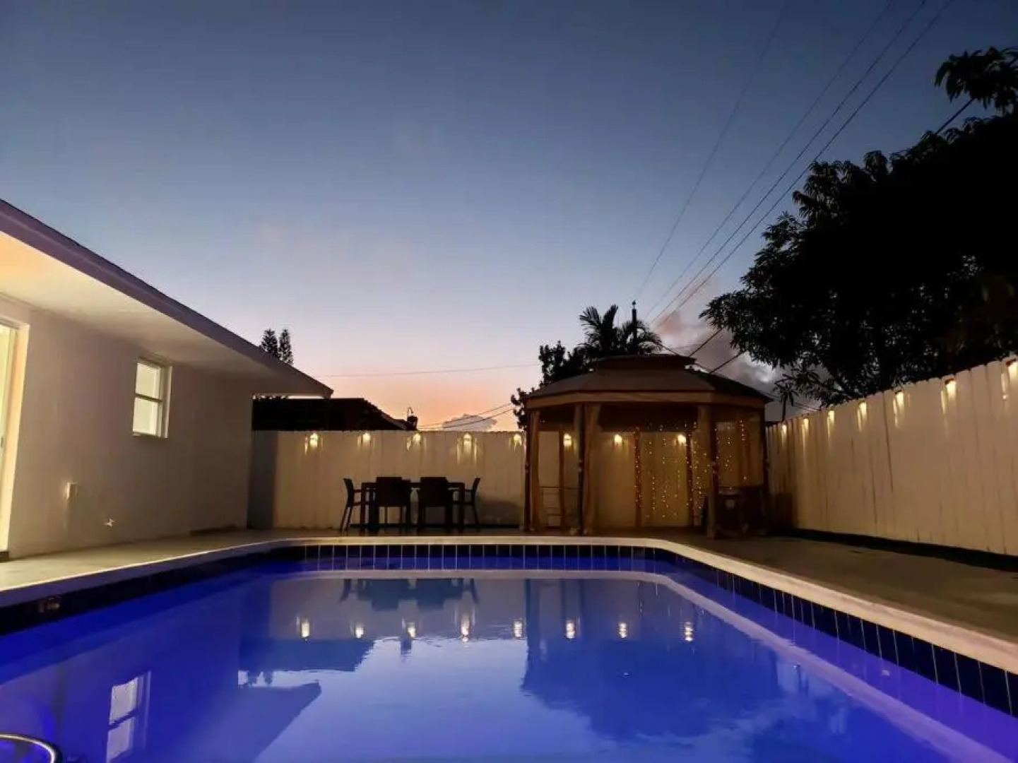 Dream Vacation Home 4/2 w/HEATED POOL