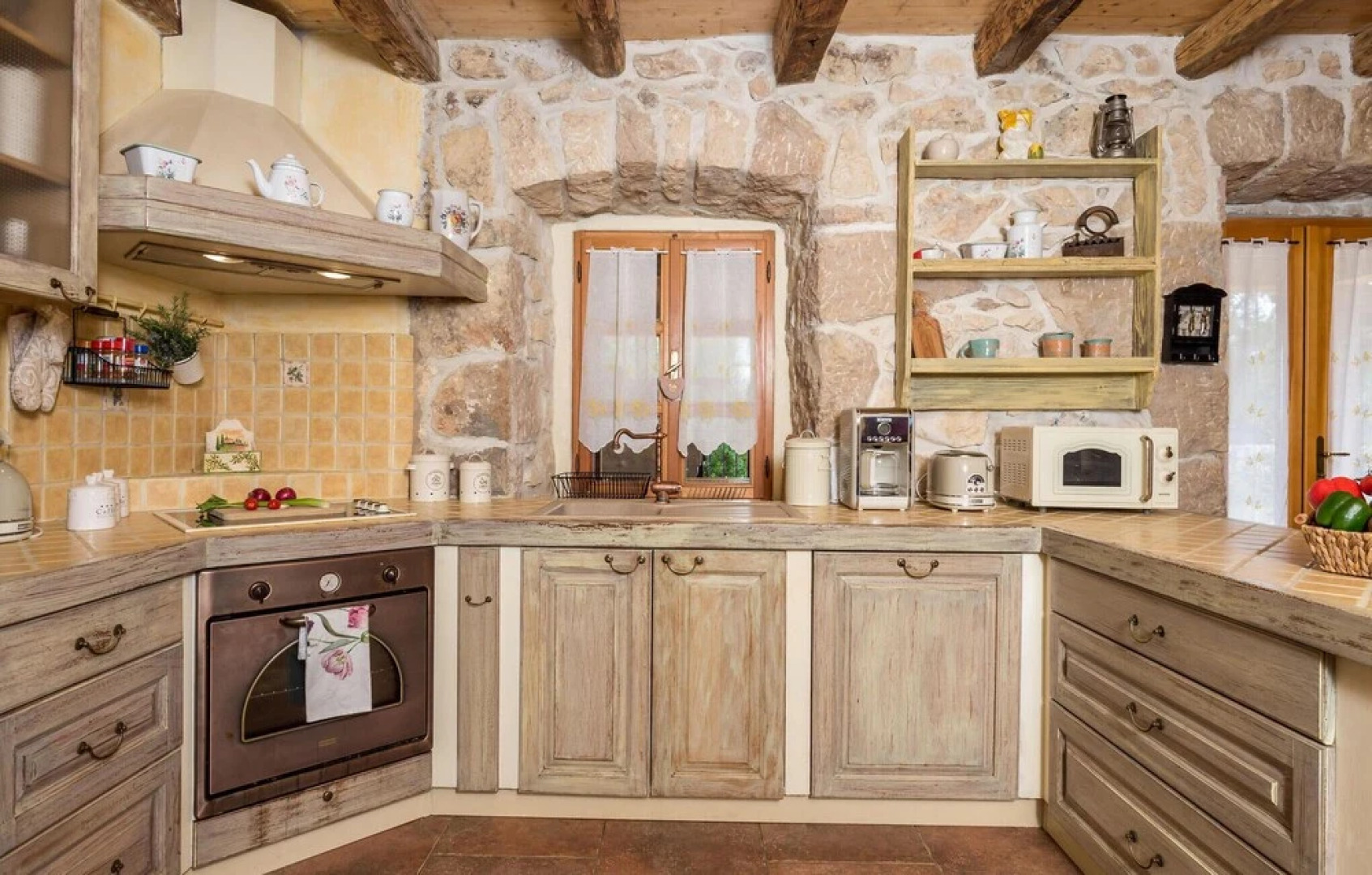 Beautiful Home in Kras With Wifi and 2 Bedrooms