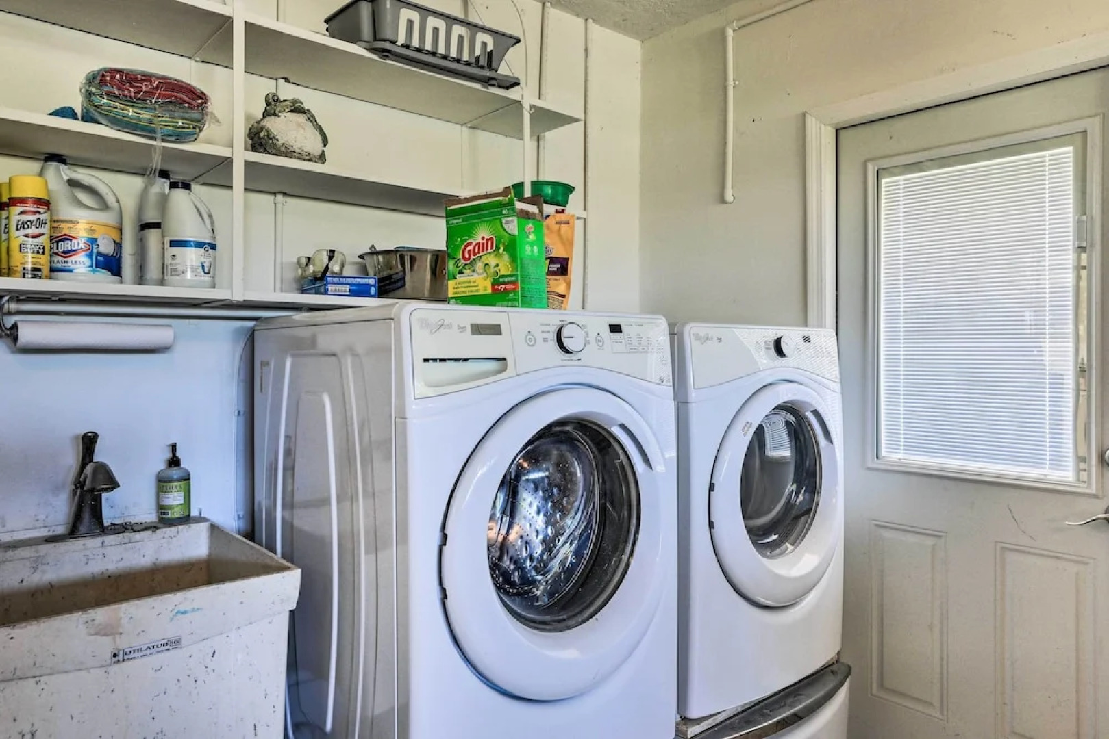 Pool, Dock & Kayaks: Waterfront Palmetto Home