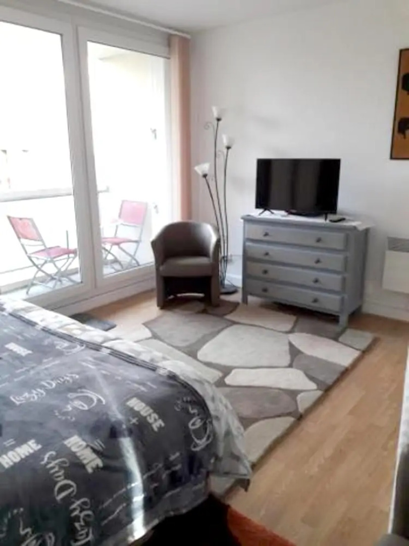 Studio in Saint-brieuc, With Furnished Balcony and Wifi
