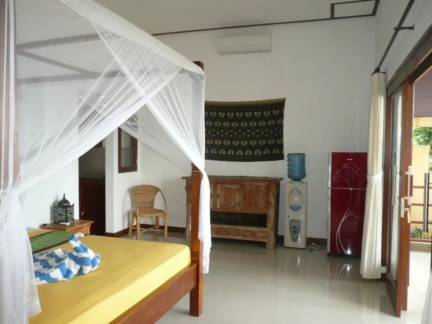 Lucky Paradise Bungalows on The Beach