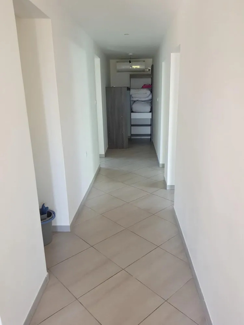 Apartment With 2 Bedrooms in Saint-mitre-les-remparts, With Wonderful sea View, Furnished Terrace and Wifi - 10 km From the Beach