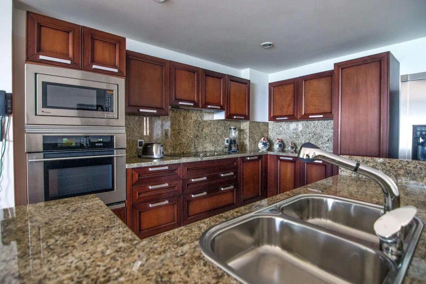 Puerta Cortés Residences by Lumina