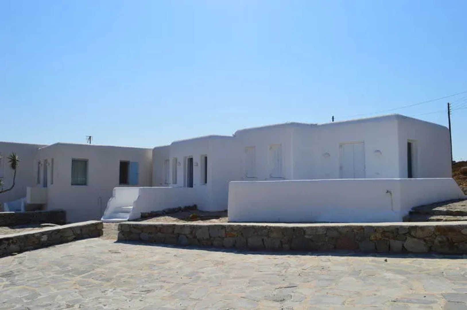 Super Paradise Suites