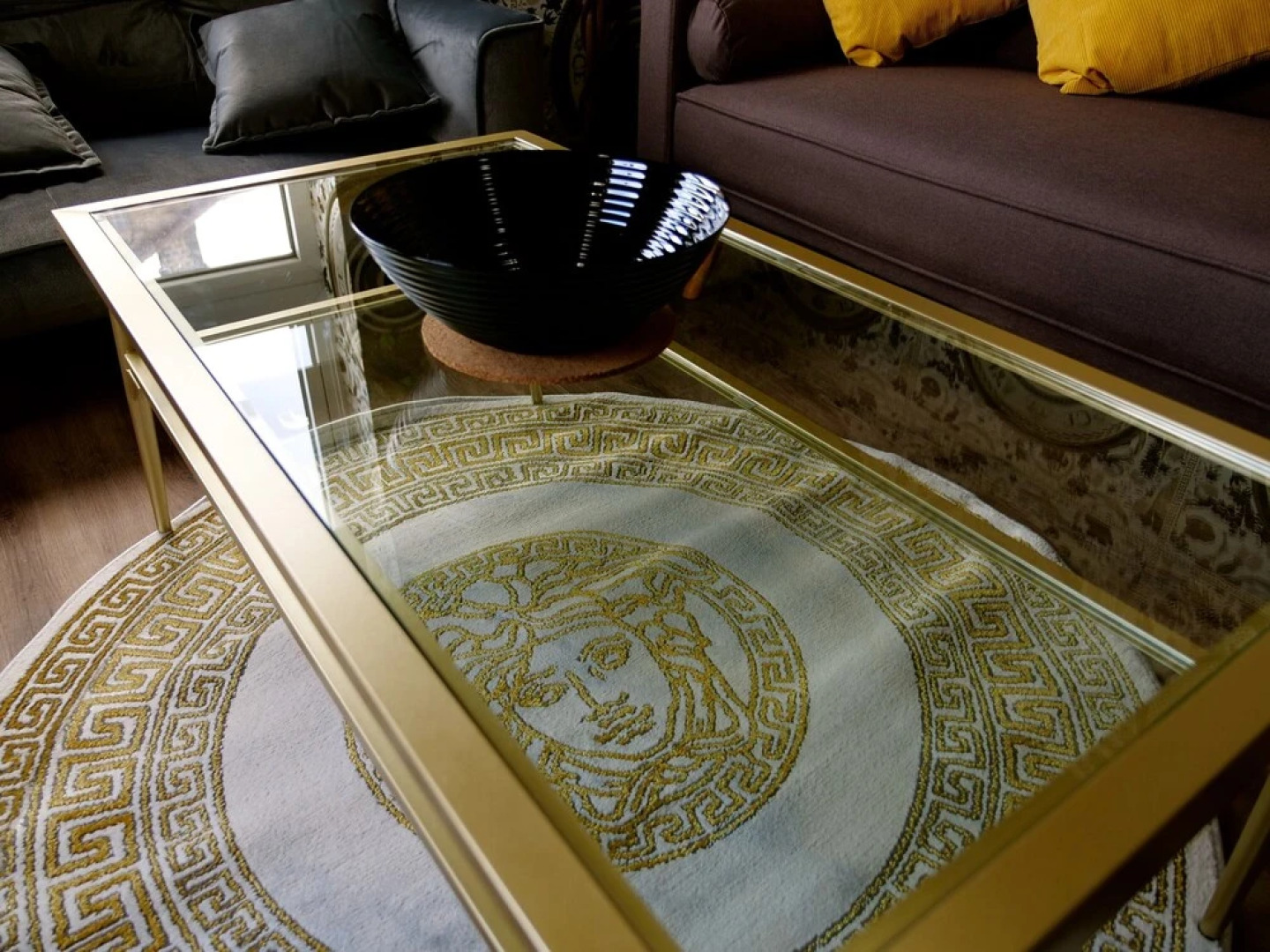 Ultra Deluxe Versace Apartment Near Sheffield