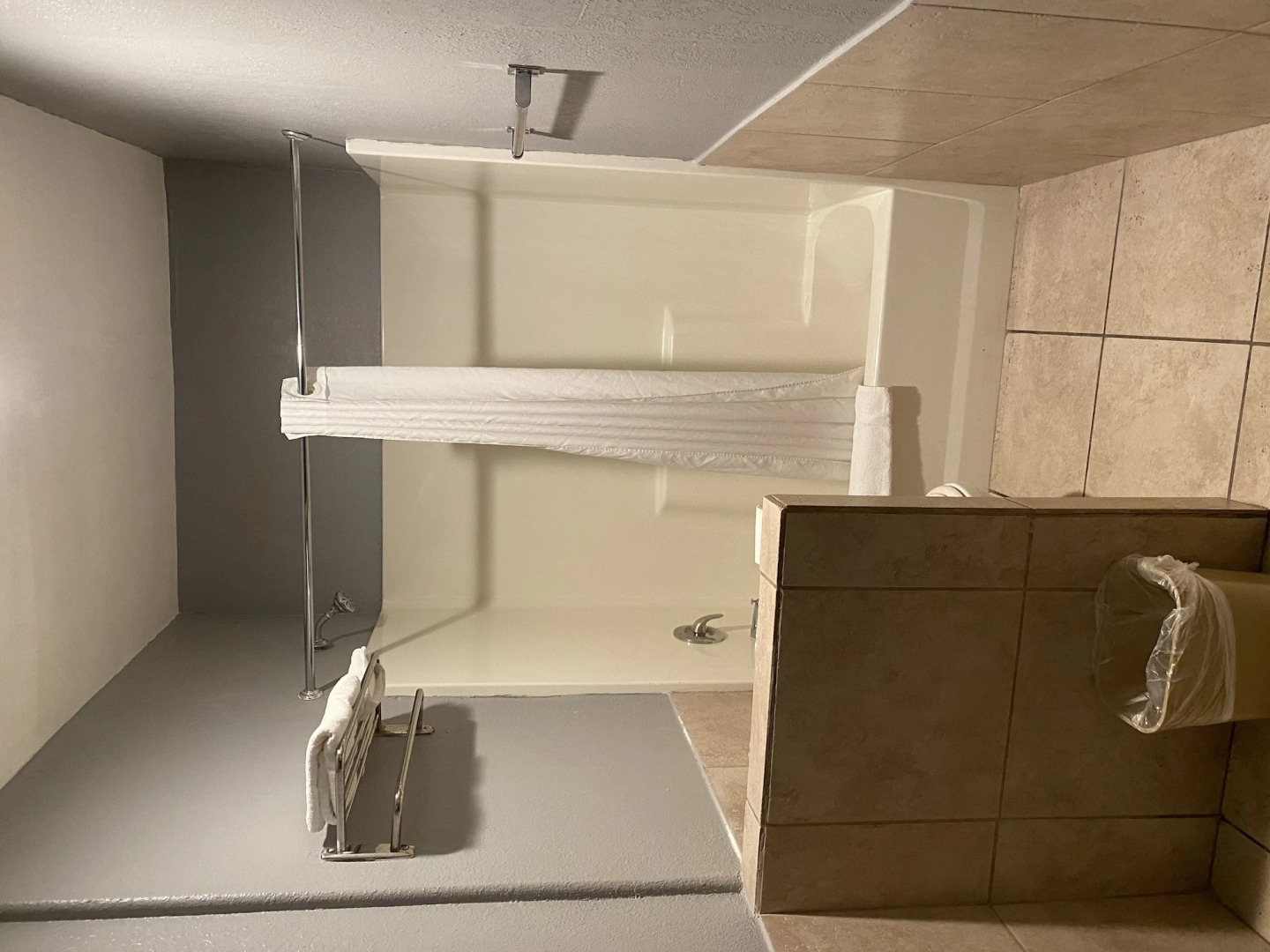 Anaheim Executive Inn & Suites