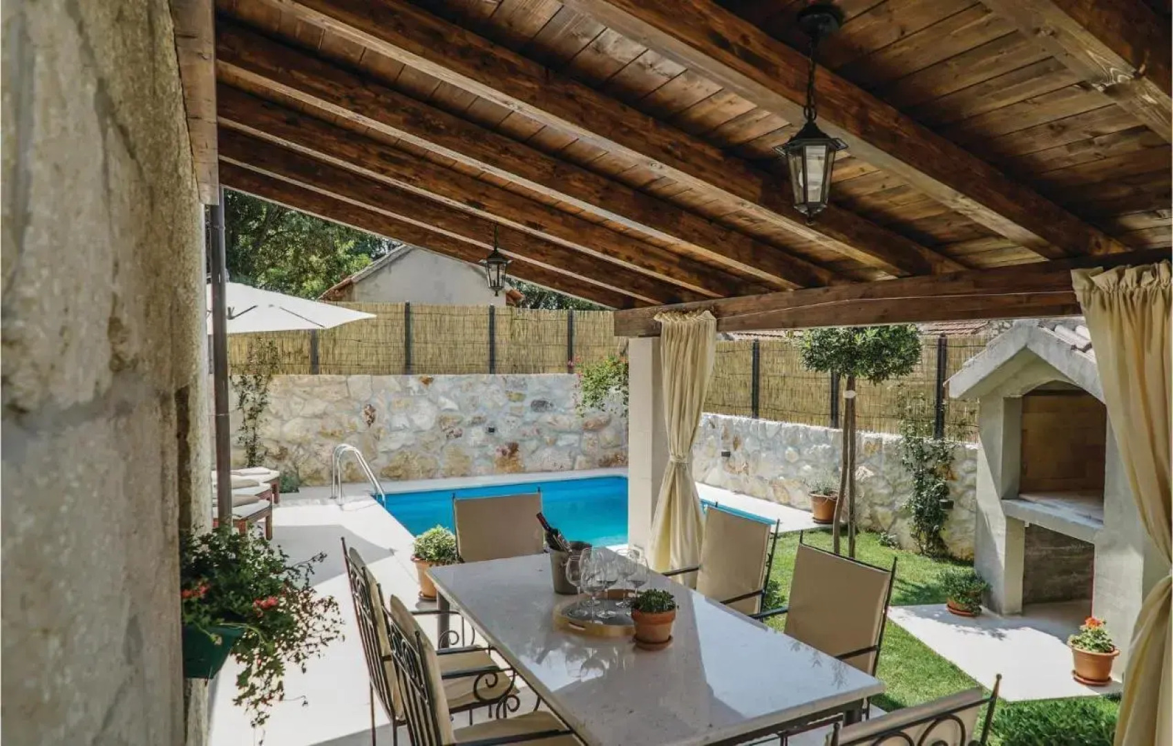 Three-Bedroom Holiday Home in Imotski