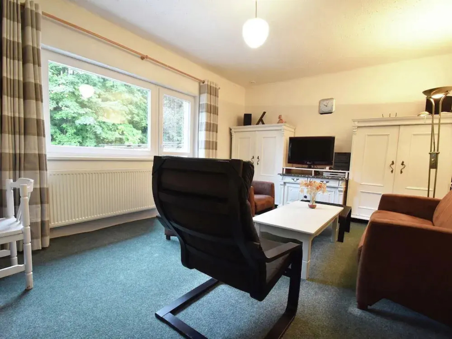 Serene Holiday Home in Mladé Buky with Private Pool and Trampoline