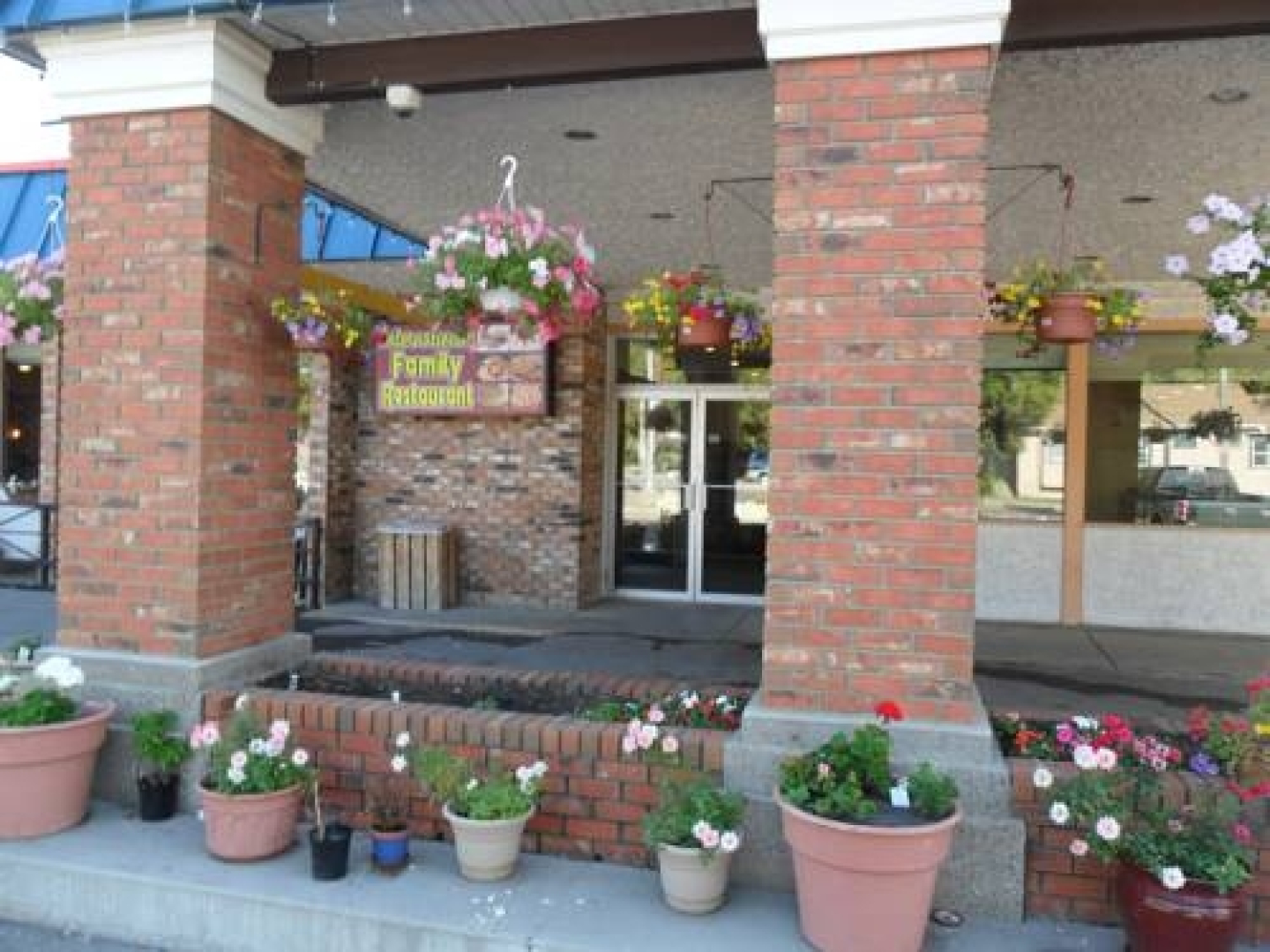 Northwoods Inn & Suites