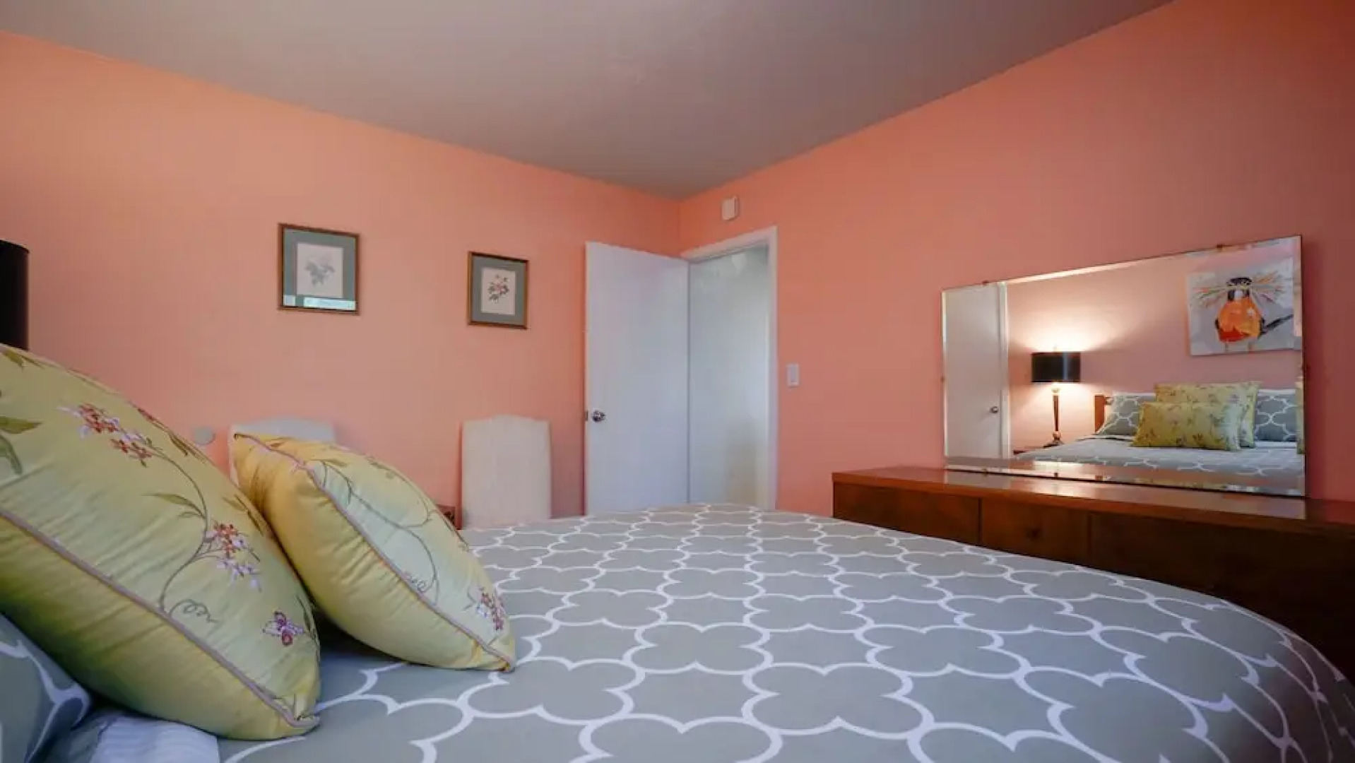 At Marbella Lane - Flamingo Lady, SFO