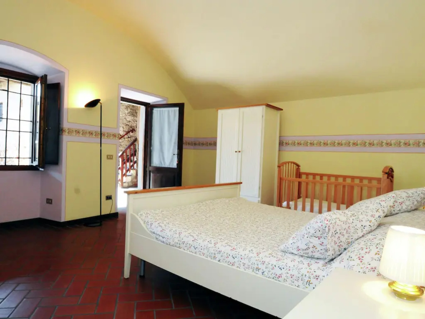 Modern Apartment in Monticelli Brusati with Pool