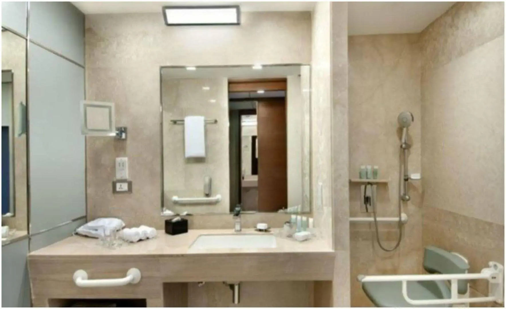 Hyatt Centric Janakpuri New Delhi