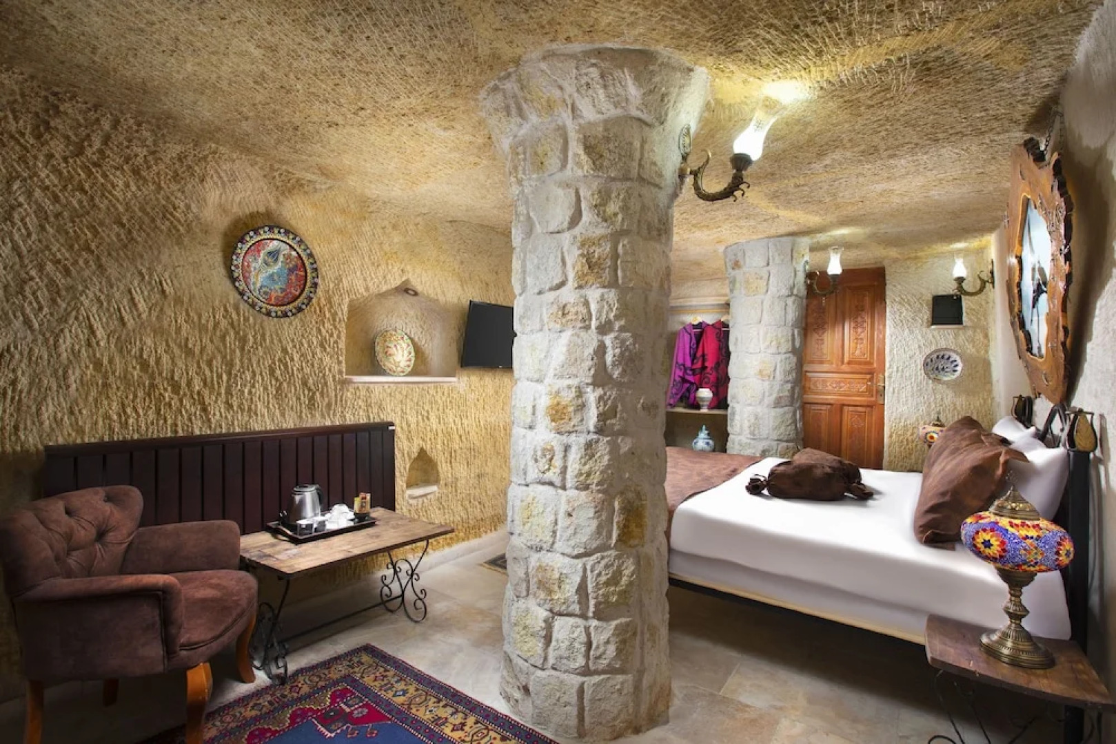 Romantic Cave Hotel