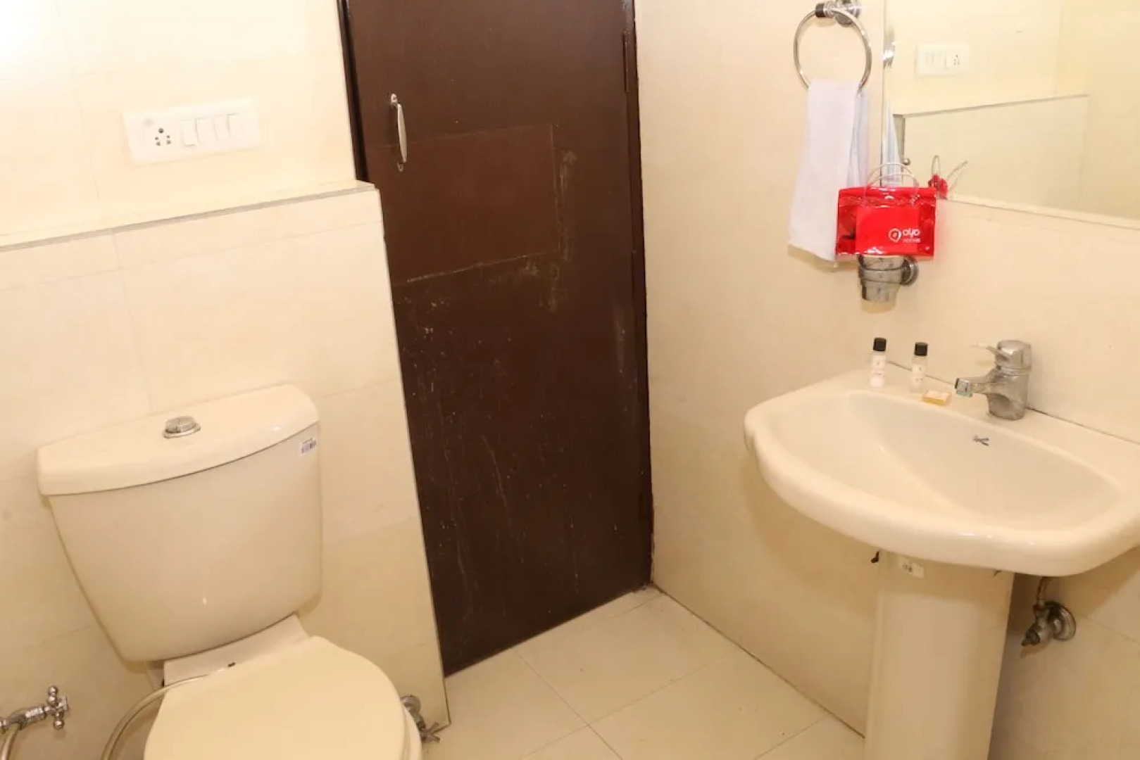 OYO 1072 Hotel Leela Classic