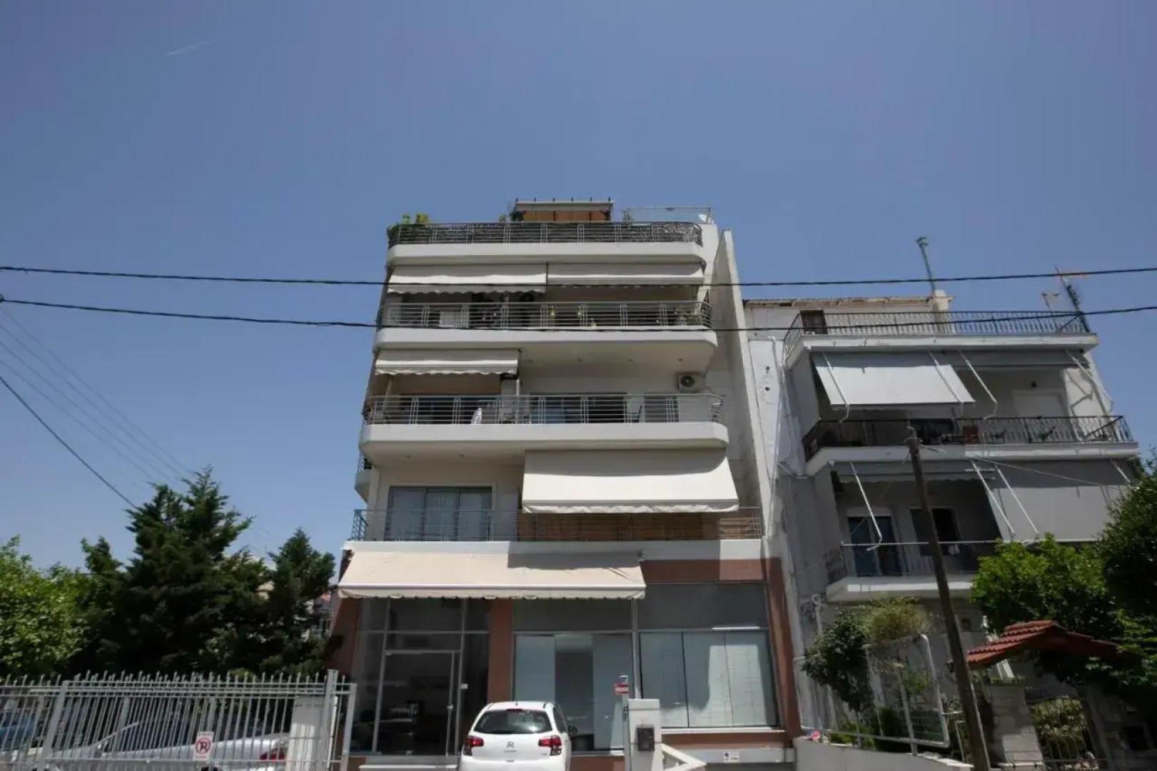 Sunny & cosy 2nd floor apt with a balcony