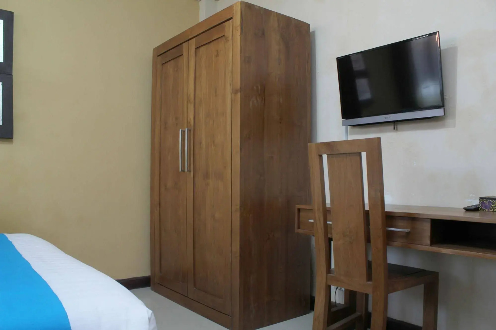 Airy Gianyar Hasanuddin Gang Dugul Sari Bali