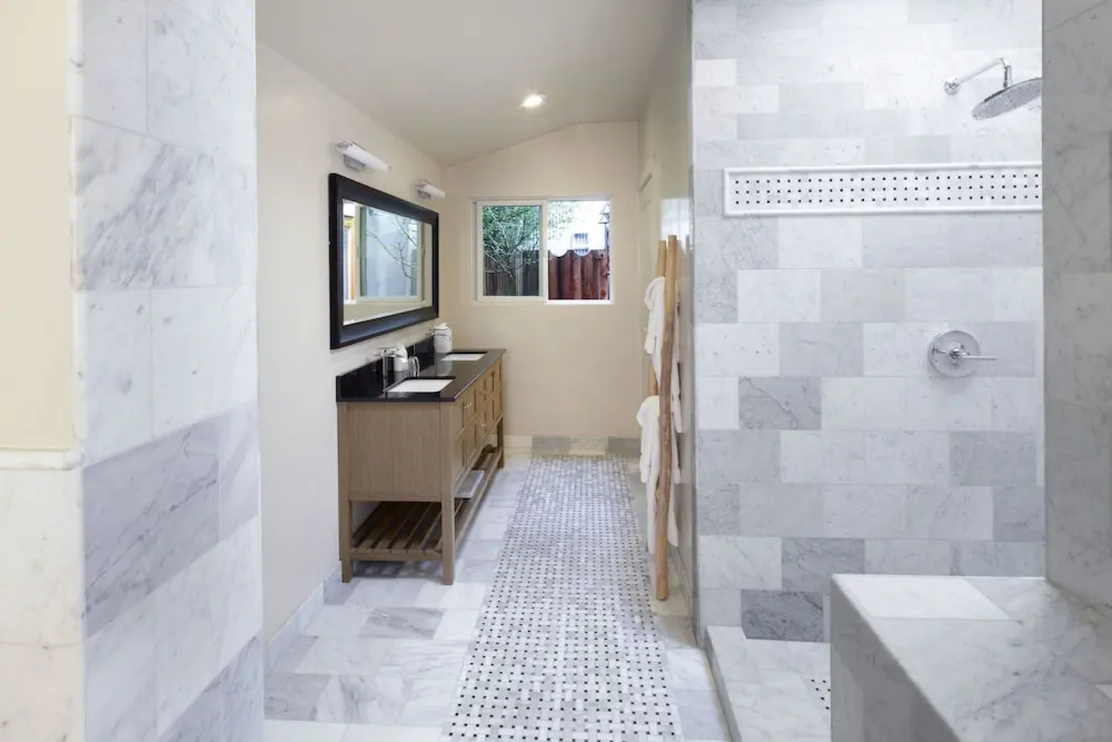 Rockhouse Suites
