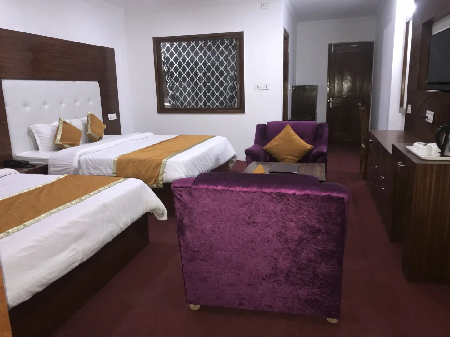 Apple Crescent Resorts