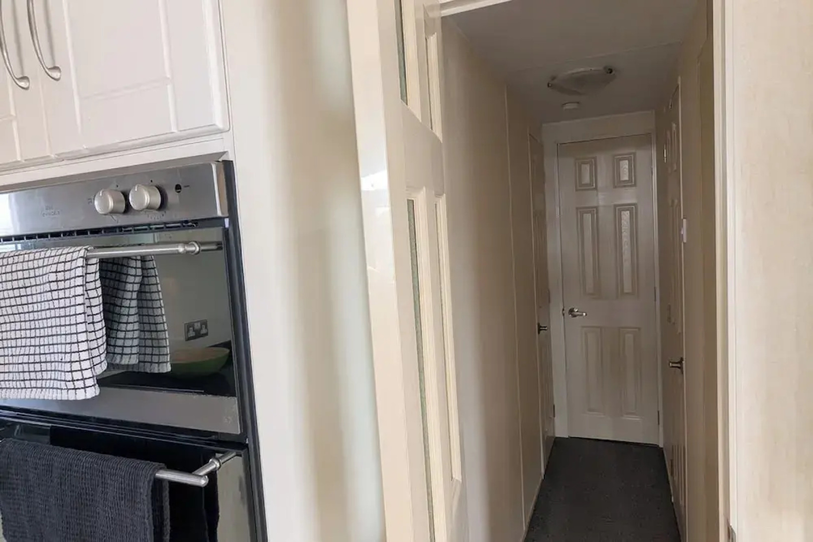 Beachcomber Cabin, Dog Friendly - Anderby Creek