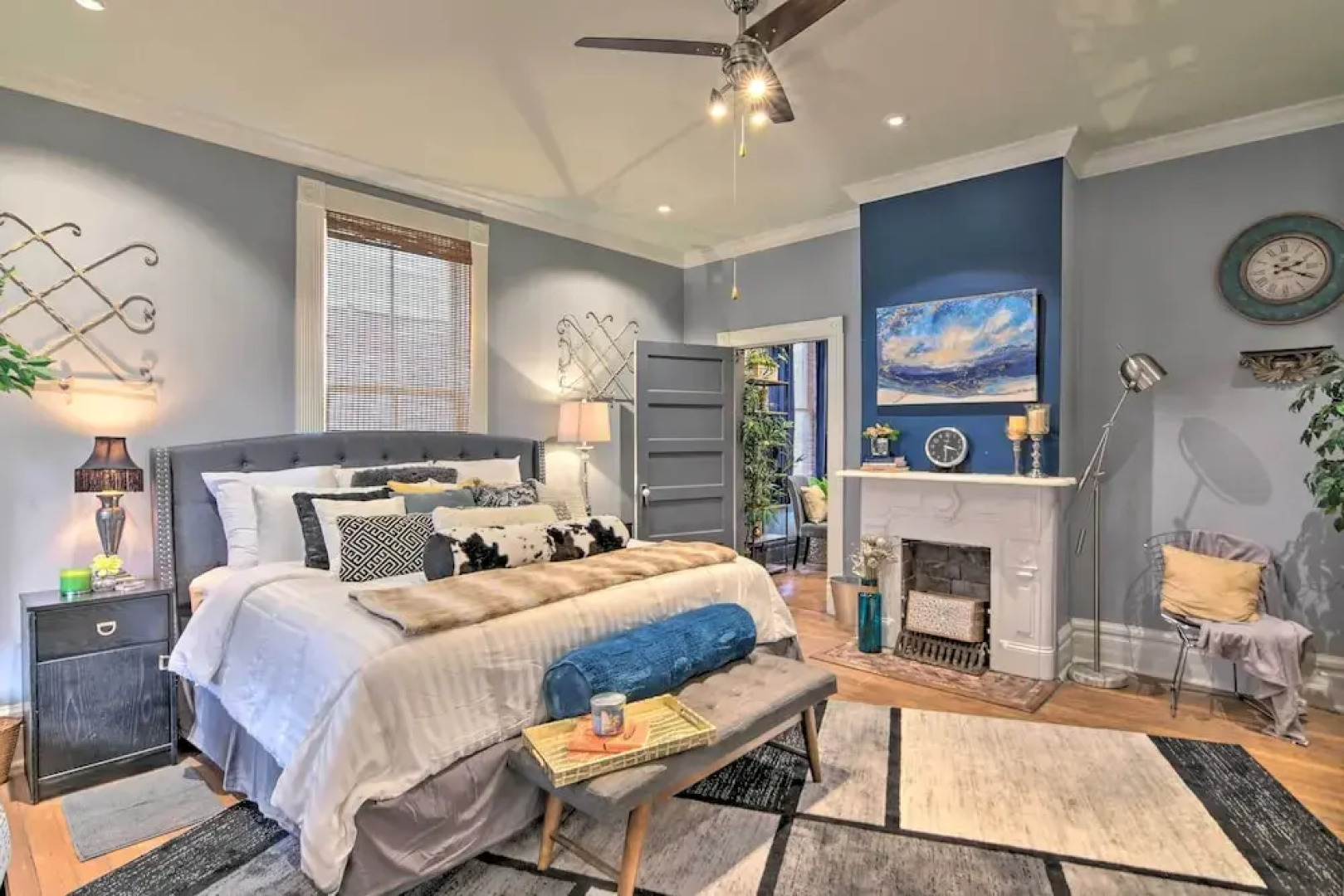 Vicksburg Home w/3 Porches, Walk to Downtown