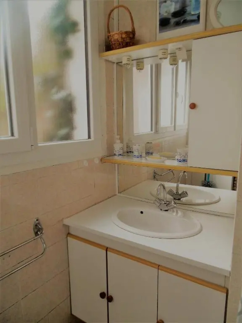 Appartement avec cour à 50m de la plage